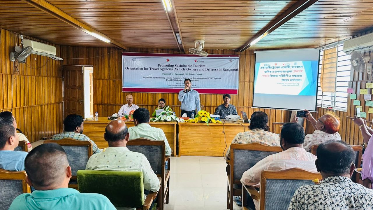 রাঙ্গামাটিতে যানবাহন চালক ও মালিকদের জন্য টেকসই পর্যটন বিষয়ক কর্মশালা অনুষ্ঠিত।