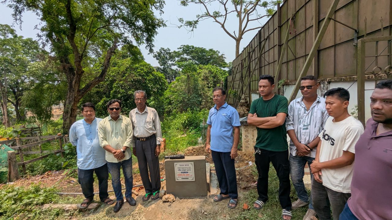ফেসবুক স্ট্যাটাসে নজর, আসামবস্তি শ্মশানে ডিপ টিউবওয়েল স্থাপনে প্রতিমন্ত্রী মীর হেলালের উদ্যোগ।