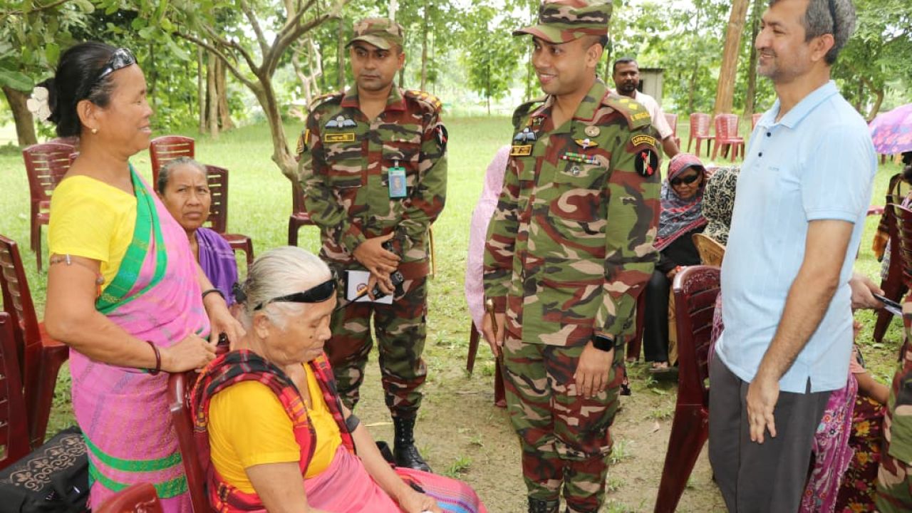 দীঘিনালা জোনের মানবিক সহায়তা: মাদ্রাসা-এতিমখানায় রেশন, ঘর নির্মাণে ঢেউটিন ও চিকিৎসা অনুদান।