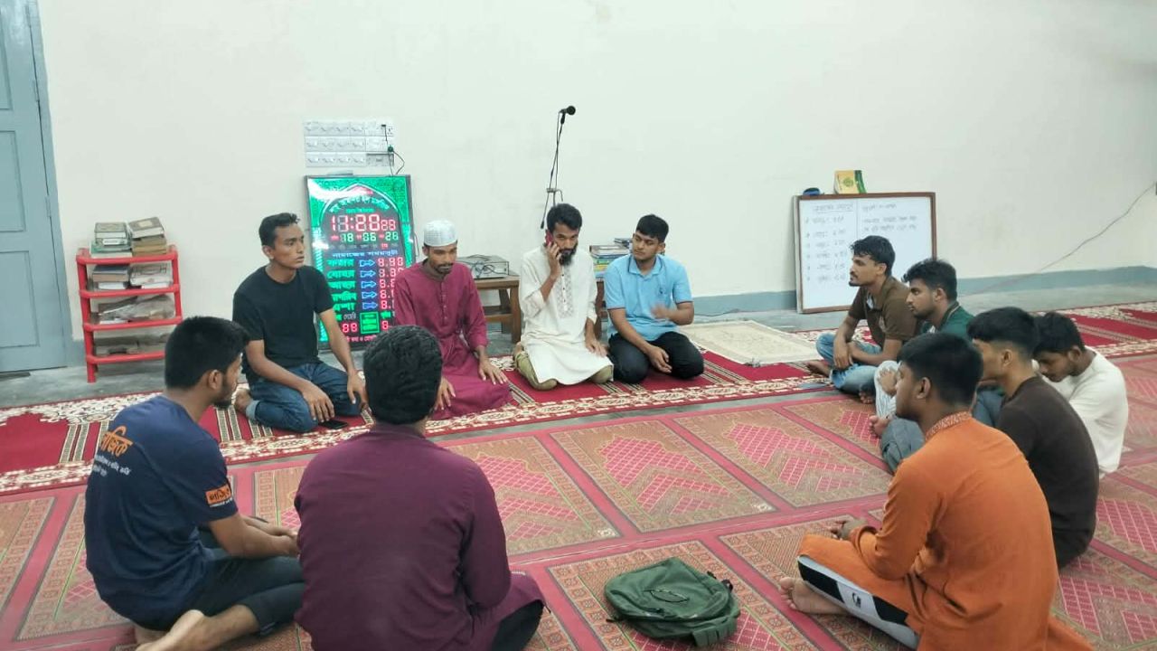 চবিতে শহীদ ওমর ফারুক ত্রিপুরার শাহাদাত বার্ষিকী উপলক্ষে আলোচনা সভা ও দোয়া মাহফিল অনুষ্ঠিত।
