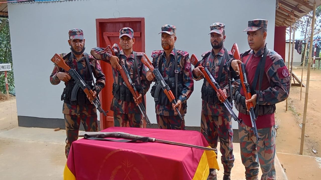 কাপ্তাই ব্যাটালিয়ন(৪১ বিজিবির) অভিযানে বিলাইছড়িতে পরিত্যক্ত অবস্থায় এক নালা বন্দুক উদ্ধার।