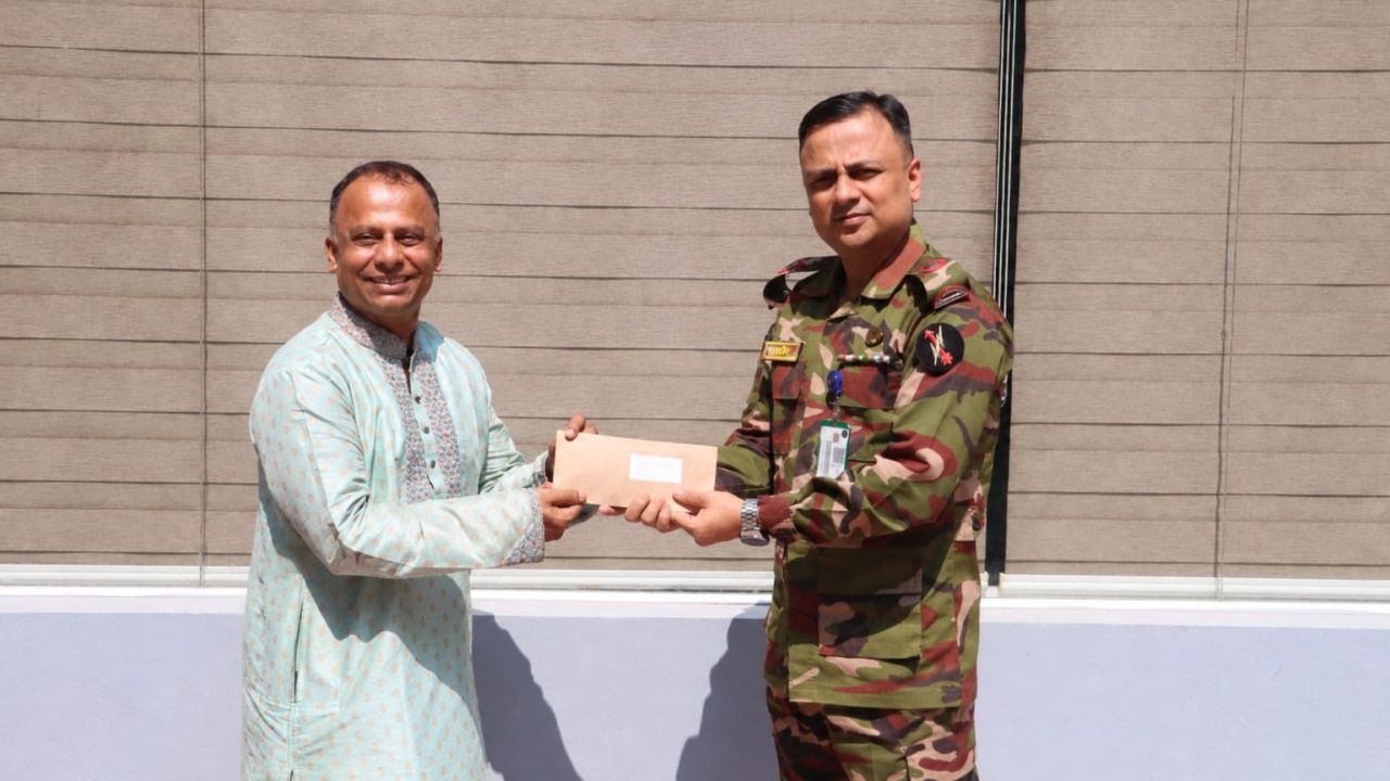 দুর্গাপূজা উপলক্ষে ৩২টি পূজামণ্ডপে খাগড়াছড়ি রিজিয়নের আর্থিক সহায়তা।
