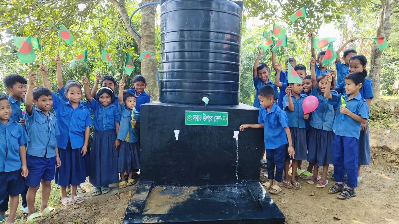 রাঙ্গামাটিতে দুর্গাপূজামণ্ডপ পরিদর্শন করলেন চট্টগ্রাম রেঞ্জের ডিআইজি।